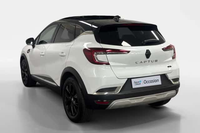 Renault Captur (2023) thumbnail 6