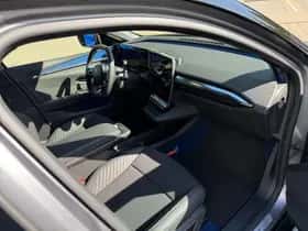 Renault Mégane E-Tech (2025) thumbnail 16