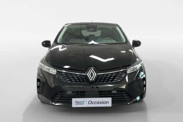 Renault Clio (2024) thumbnail 3