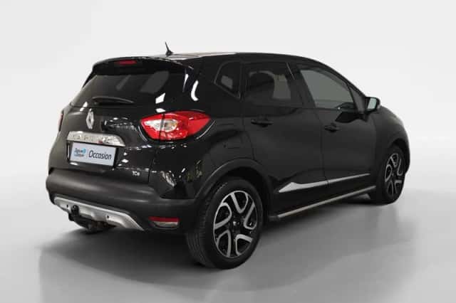 Renault Captur (2015) thumbnail 2