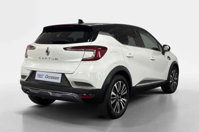Renault Captur (2020) thumbnail 2