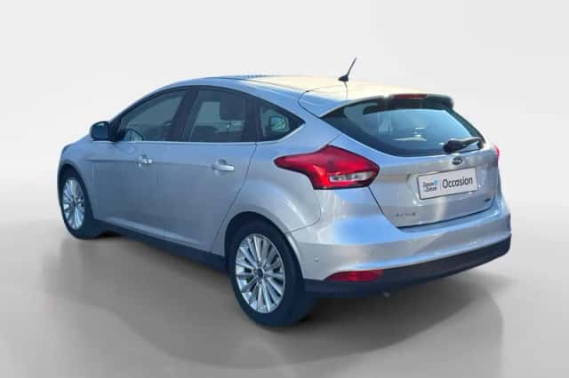 Ford Focus (2016) thumbnail 2