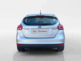 Ford Focus (2016) thumbnail 3