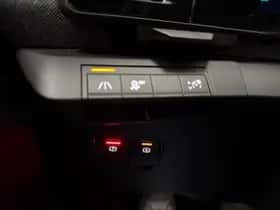 Renault Mégane E-Tech (2023) thumbnail 18