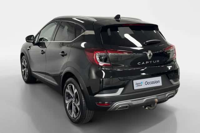 Renault Captur (2022) thumbnail 2