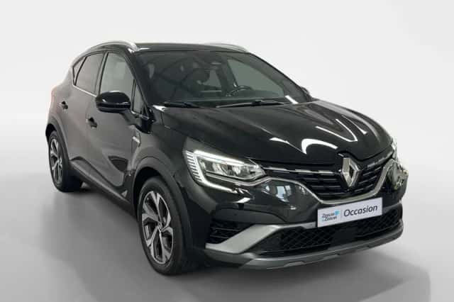 Renault Captur (2022) thumbnail 3