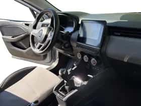 Renault Clio (2024) thumbnail 8