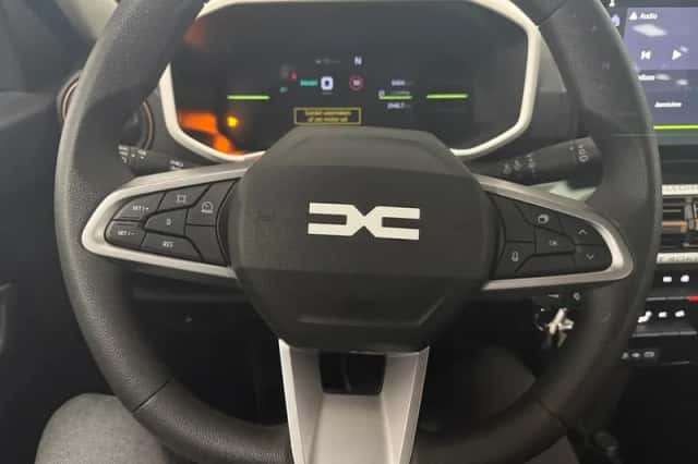 Dacia Spring (2024) thumbnail 5