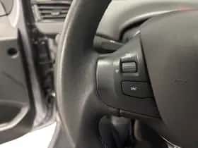 Peugeot 208 (2019) thumbnail 14