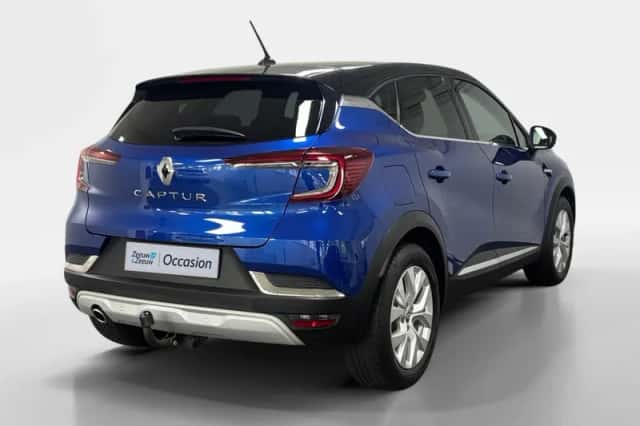 Renault Captur (2021) thumbnail 2