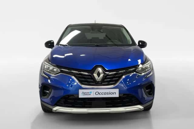 Renault Captur (2021) thumbnail 3
