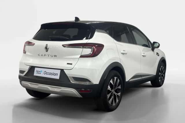 Renault Captur (2024) thumbnail 2