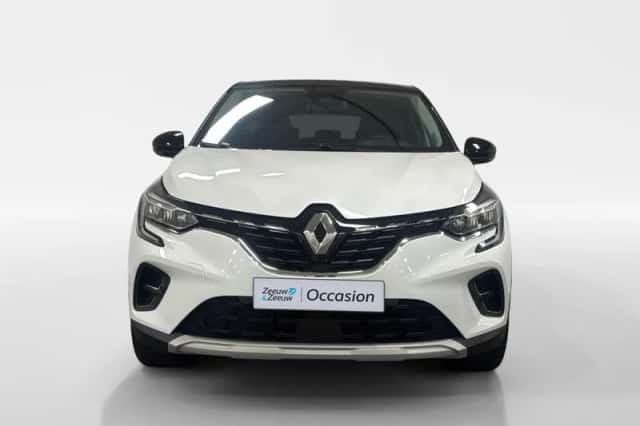 Renault Captur (2024) thumbnail 3