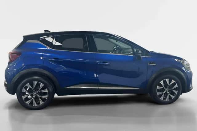 Renault Captur (2023) thumbnail 3