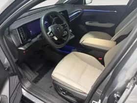 Renault Mégane E-Tech (2024) thumbnail 5