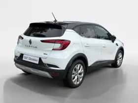 Renault Captur (2022) thumbnail 2