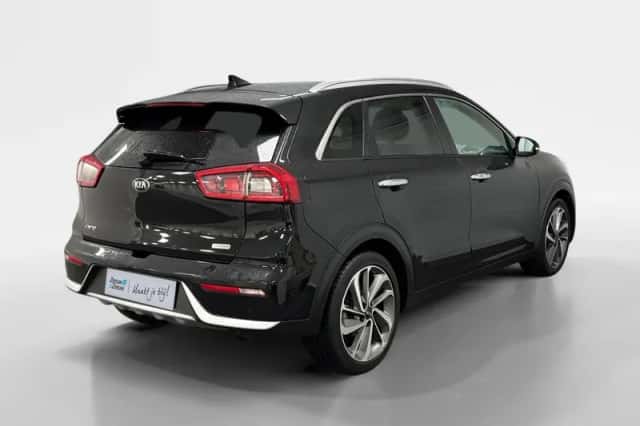 Kia Niro (2016) thumbnail 2