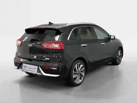 Kia Niro (2016) thumbnail 2