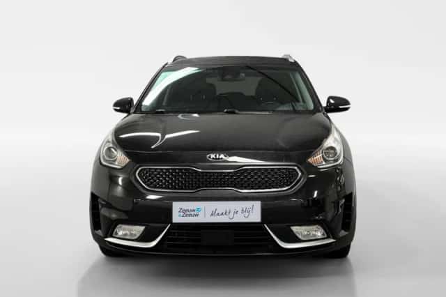 Kia Niro (2016) thumbnail 3