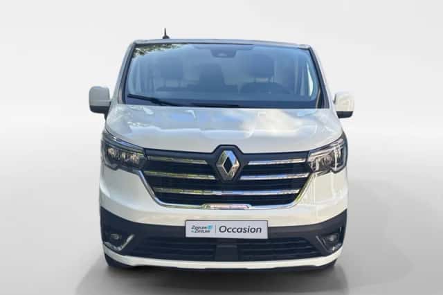 Renault Trafic (2022) thumbnail 3
