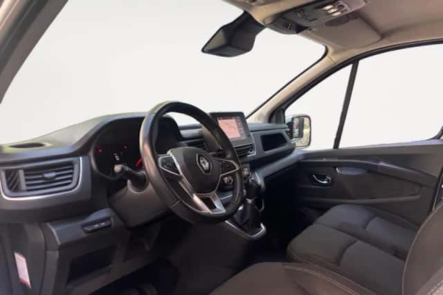 Renault Trafic (2022) thumbnail 6