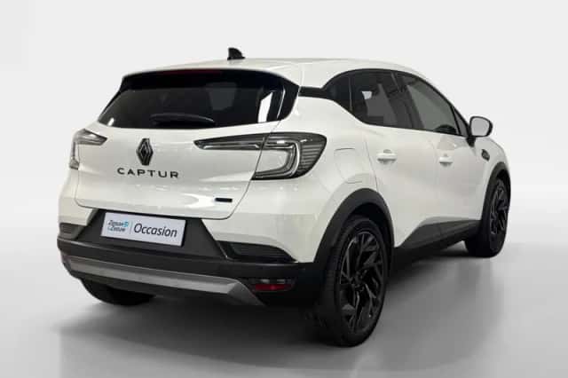Renault Captur (2025) thumbnail 2
