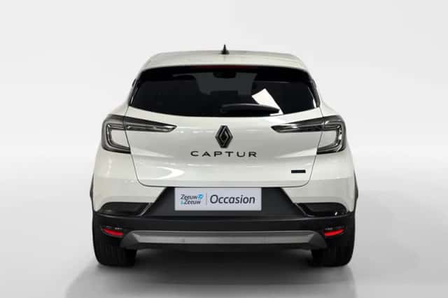 Renault Captur (2025) thumbnail 5