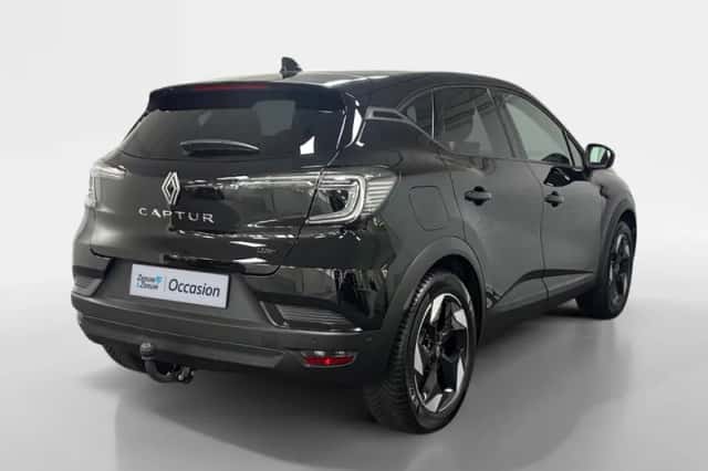 Renault Captur (2025) thumbnail 2