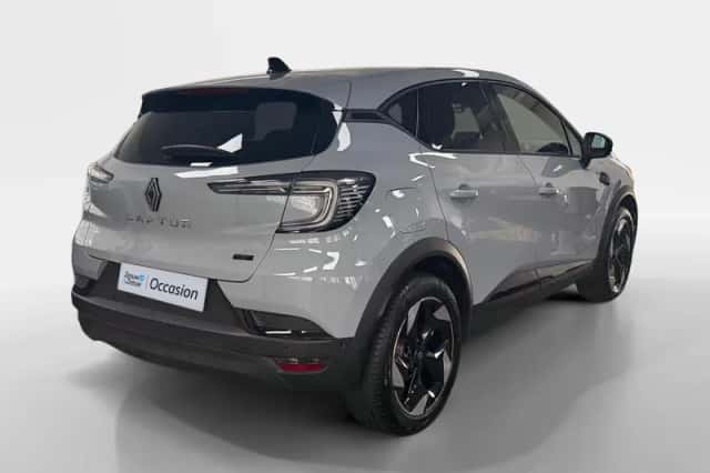 Renault Captur (2025) thumbnail 2