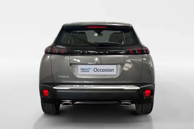 Peugeot 2008 (2021) thumbnail 4