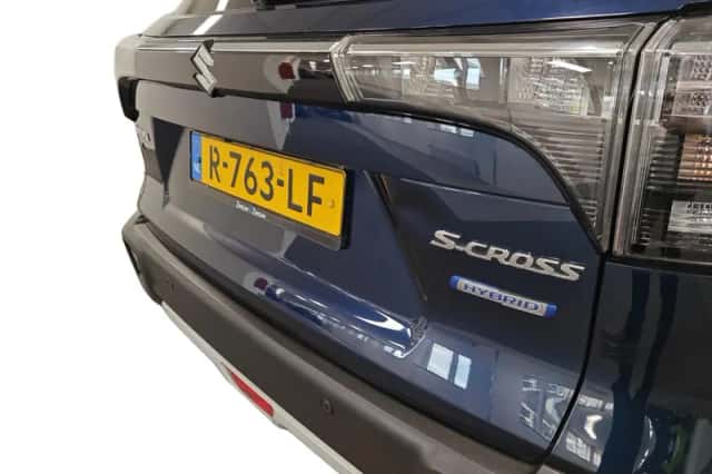 Suzuki S-Cross (2022) thumbnail 5