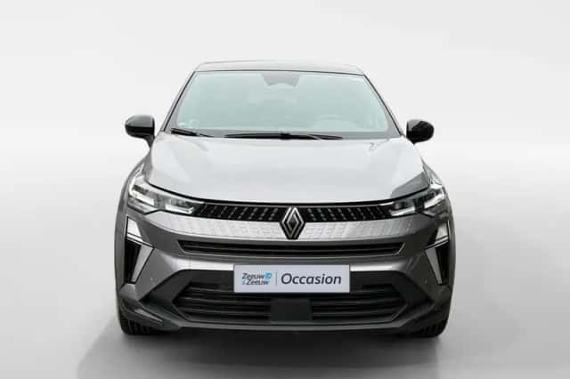 Renault Captur (2025) thumbnail 3