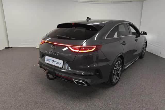 Kia Proceed (2019) thumbnail 5