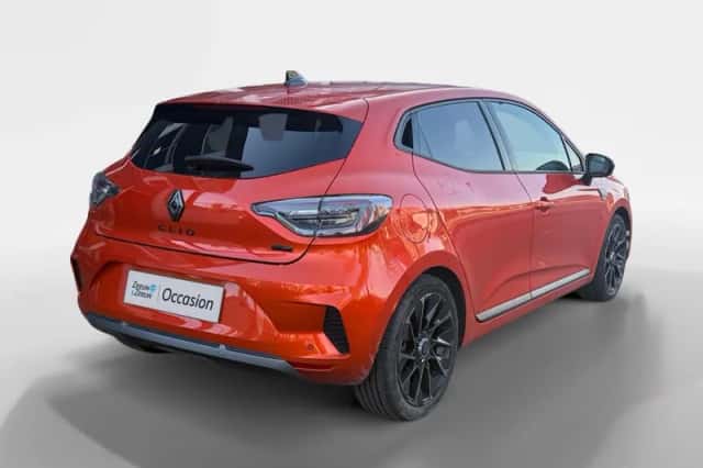 Renault Clio (2024) thumbnail 2