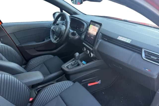 Renault Clio (2024) thumbnail 6