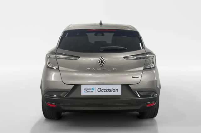 Renault Captur (2025) thumbnail 4
