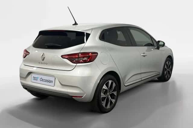 Renault Clio (2023) thumbnail 2