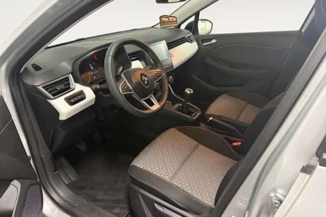 Renault Clio (2023) thumbnail 5