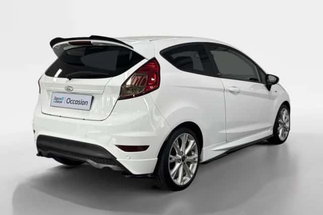 Ford Fiesta (2017) thumbnail 2