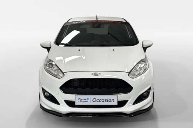 Ford Fiesta (2017) thumbnail 3