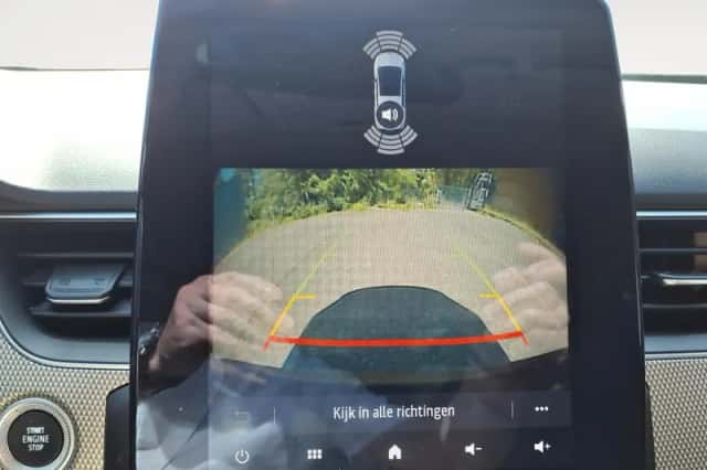 Renault Arkana (2021) thumbnail 23