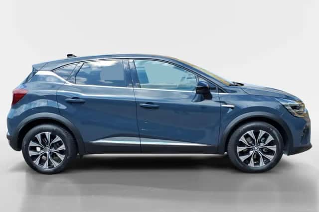 Renault Captur (2023) thumbnail 5