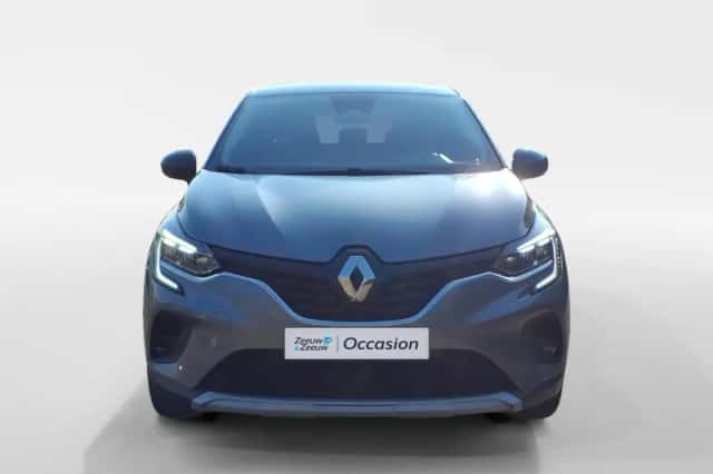 Renault Captur (2021) thumbnail 2