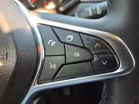 Renault Captur (2021) thumbnail 18
