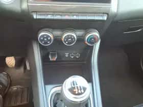 Renault Captur (2021) thumbnail 20