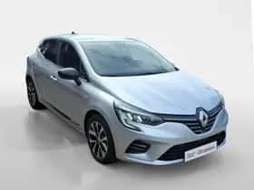Renault Clio (2023) thumbnail 3