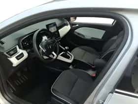 Renault Clio (2023) thumbnail 10