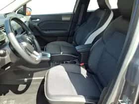 Renault Captur (2024) thumbnail 12