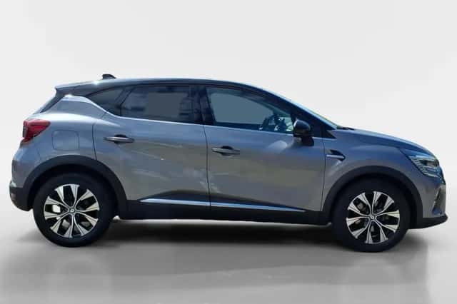 Renault Captur (2024) thumbnail 4