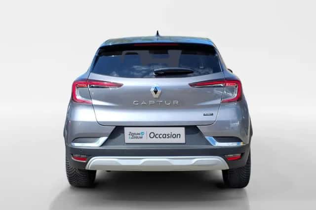 Renault Captur (2024) thumbnail 6